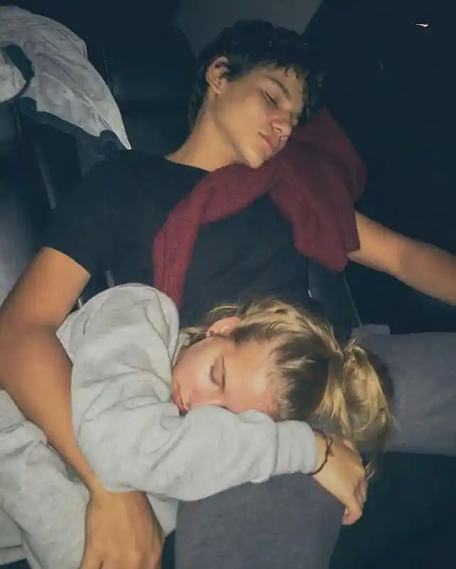 cute-love-dp-pic