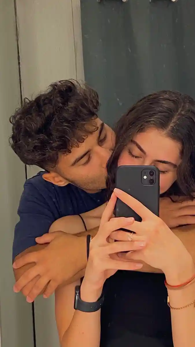 cute-love-dp-pic