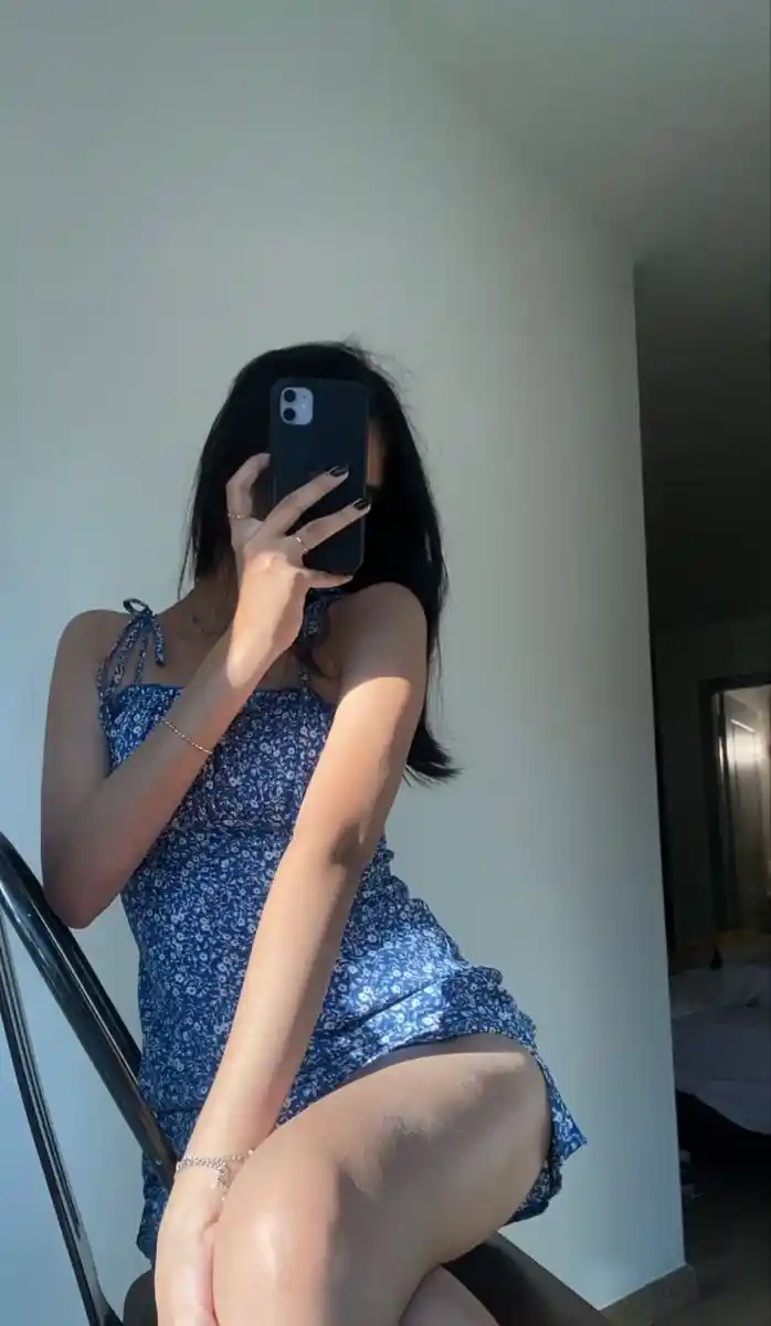 girls-hide-face-pic girls-hide-face-pic