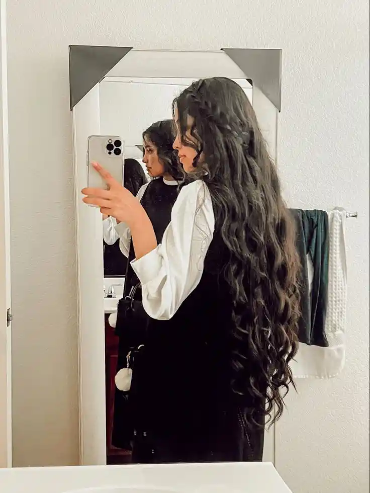 girls-hide-face-pic girls-hide-face-pic