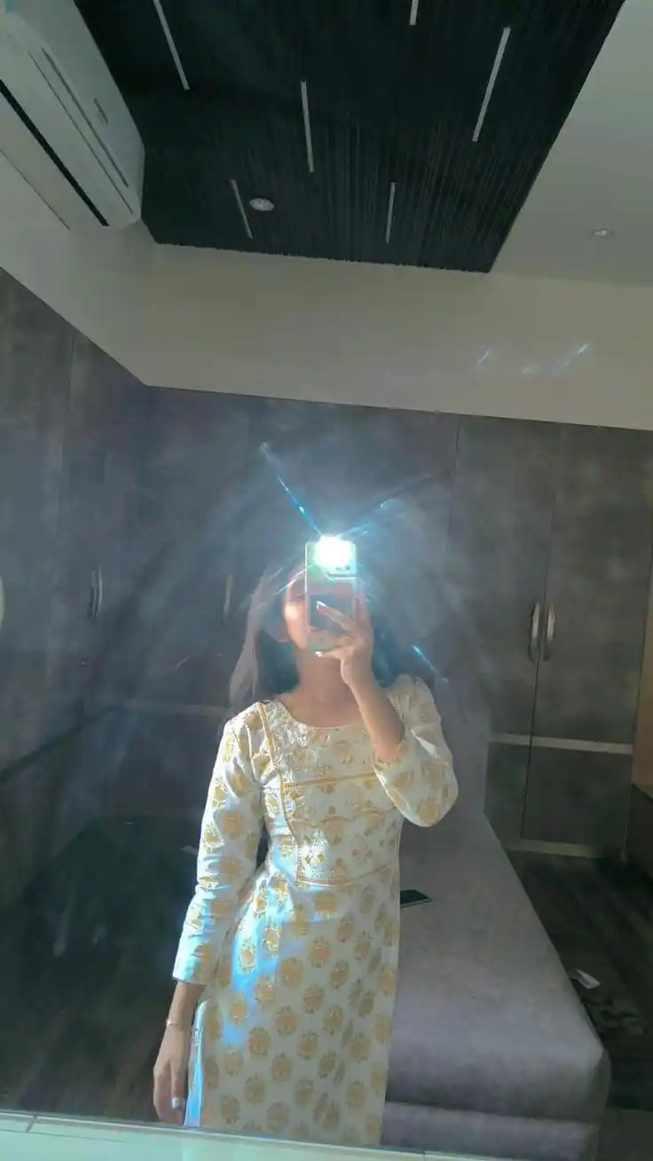 hide-face-girl-dp hide-face-girl-dp