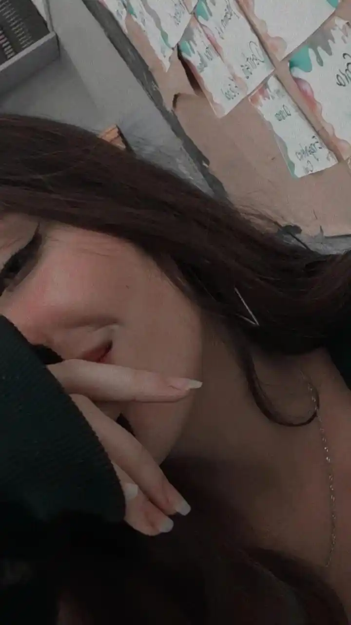 hide-face-girl-dp hide-face-girl-dp