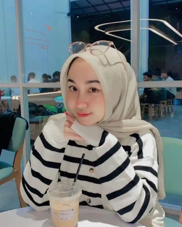 hijab-girl-dp-for-instagram