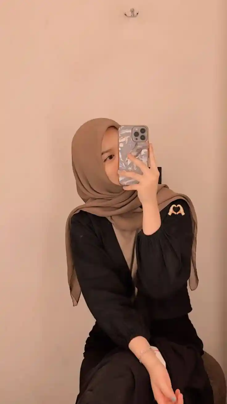 hijab-girl-dp-for-instagram