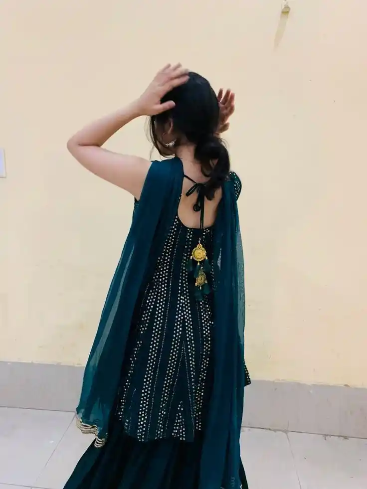 mirror-selfie-dp