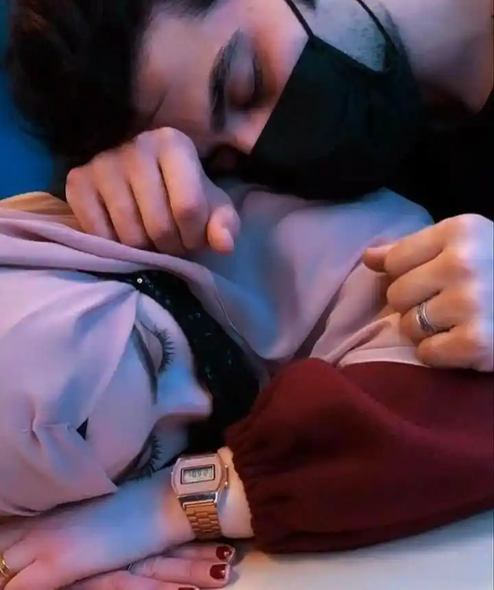 modern-cute-couple-dp