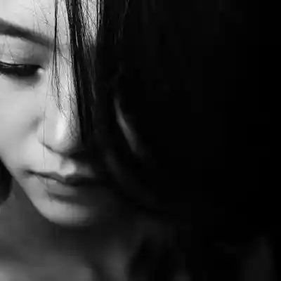 alone-sad-girl-dp alone-sad-girl-dp