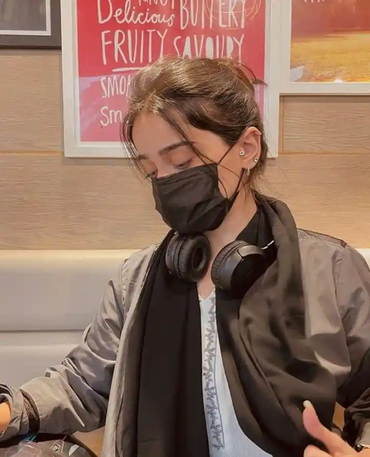 mask-girl-dp-images-for-whatsapp mask-girl-dp-images-for-whatsapp