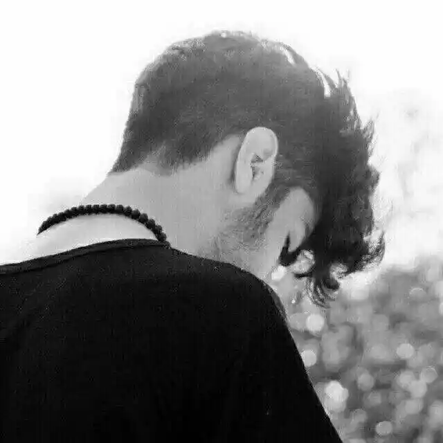 mirror-iphone-selfie-boys-dp mirror-iphone-selfie-boys-dp