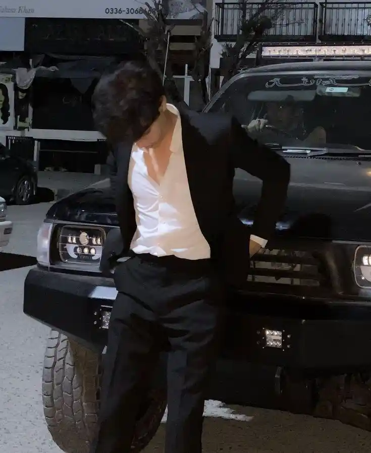 mirror-iphone-selfie-boys-dp mirror-iphone-selfie-boys-dp