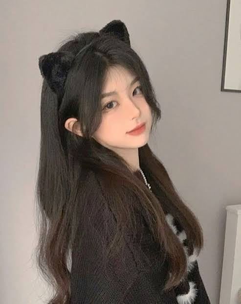 Cute Girl DP: Cute Girl DP for WhatsApp