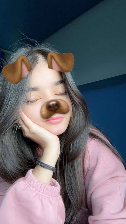 Cute Selfie DP Ideas