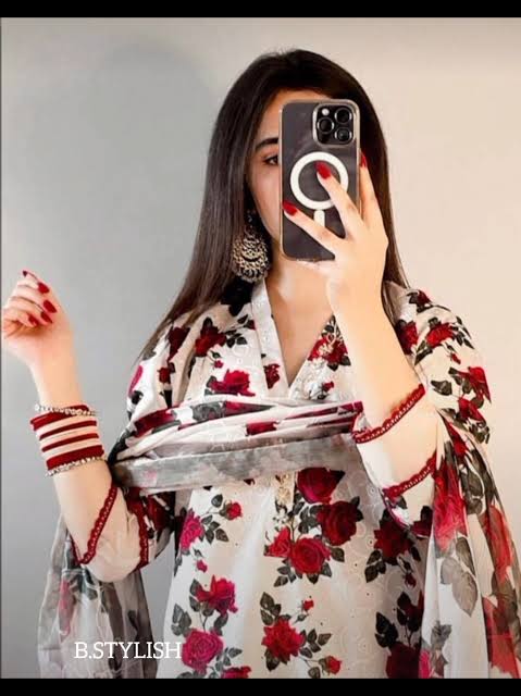 Cute Selfie DP Ideas