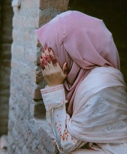 Muslim Hijab DP With an Elegant Feel