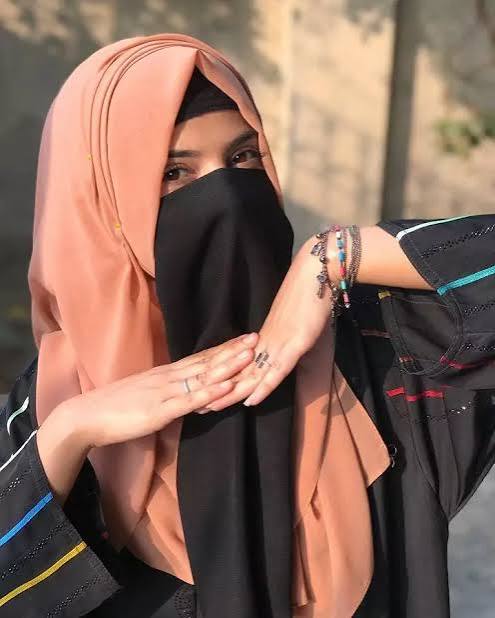 Stylish Hijab DP for Girls